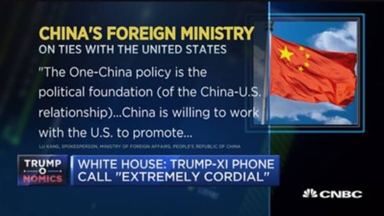 Trump backs "One China" policy in call with Xi Jinping