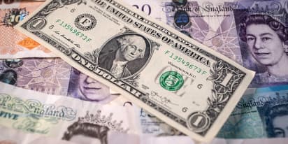 Dollar broadly weaker as trade concerns weigh   