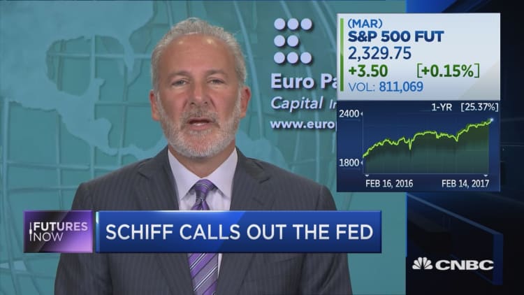 Peter Schiff calls out the Fed