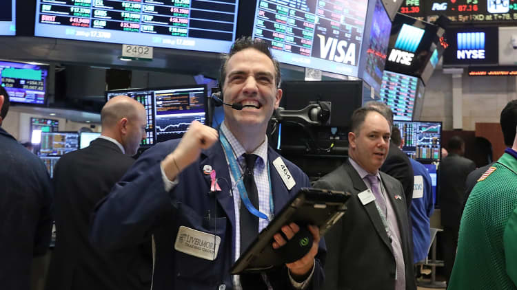 Closing Bell Exchange: Markets waiting on Trump