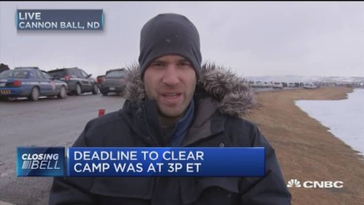 Dakota Access protesters hit evacuation deadline