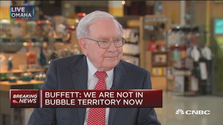 Buffett: Stocks are safe in the long run and very unsafe for tomorrow