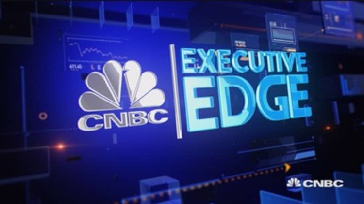 Executive Edge: Buffett's Apple play 