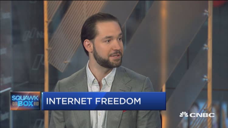 Free market should choose internet winners and losers: Reddit co-founder