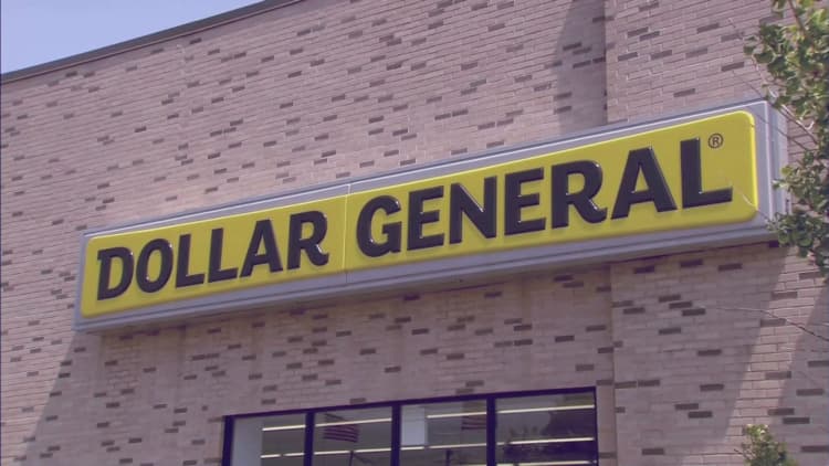 Dollar General is starting to look a whole like Wal-Mart