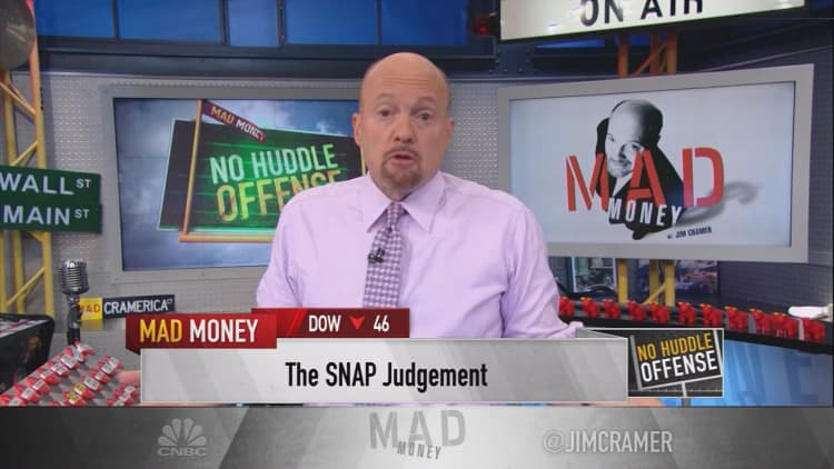 Cramer explains why he's not sold on Snap's "buy" ratings