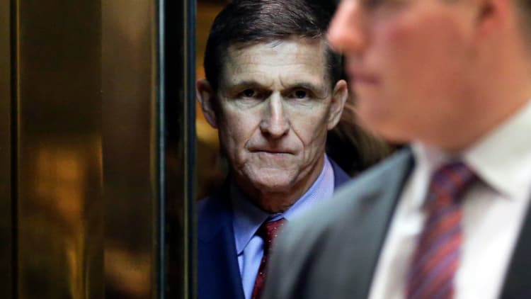 Russia probe heats up as Flynn set to turn over documents 