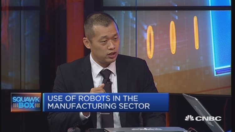 Robots and job creation 