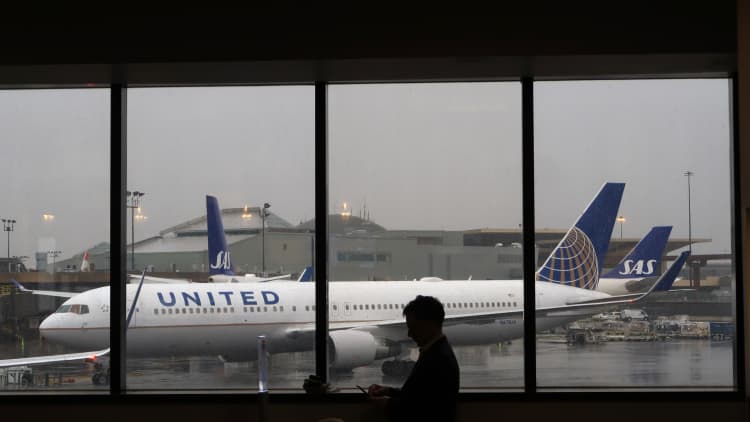 United Airlines faces social media backlash in China