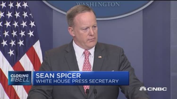 Spicer: Not taking anything off the table on North Korea