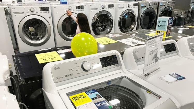 Durable goods orders up 1.3% vs. up 2.0% est.