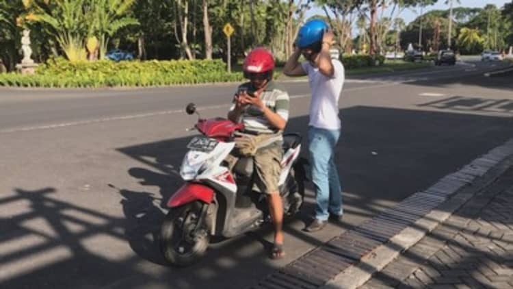 Indonesia's billion-dollar startup is fuelled by motorbikes — we took a ride