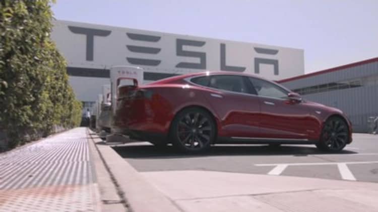 Tesla is adopting a risky assembly line strategy for the Model 3
