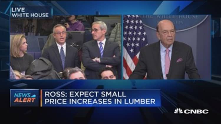 Sec. Ross: Lumber dispute points to need to renegotiate NAFTA 