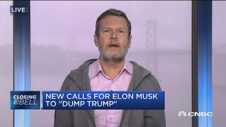 New calls for Elon Musk to 'dump Trump'