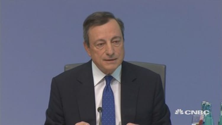 ECB doesn’t react to political uncertainty by itself: Draghi