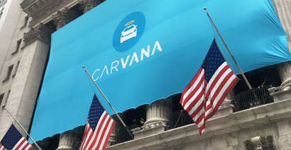 Wedbush downgrades Carvana, sees stock dropping to $1 as bankruptcy risk rises