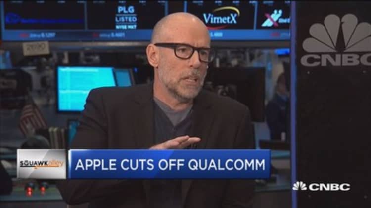 Apple cuts off Qualcomm