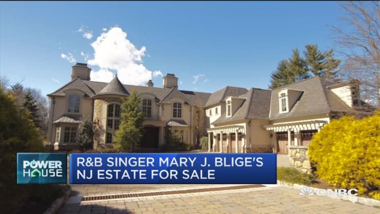 Inside the $8.88M NJ estate of R&B singer Mary J. Blige