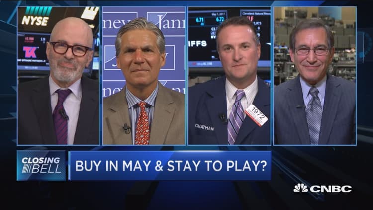 Strategists: Investors shouldn't worry about the 'sell in May' adage