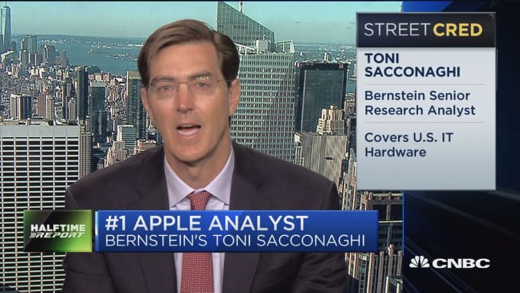 Sacconaghi: Apple is still a buy here