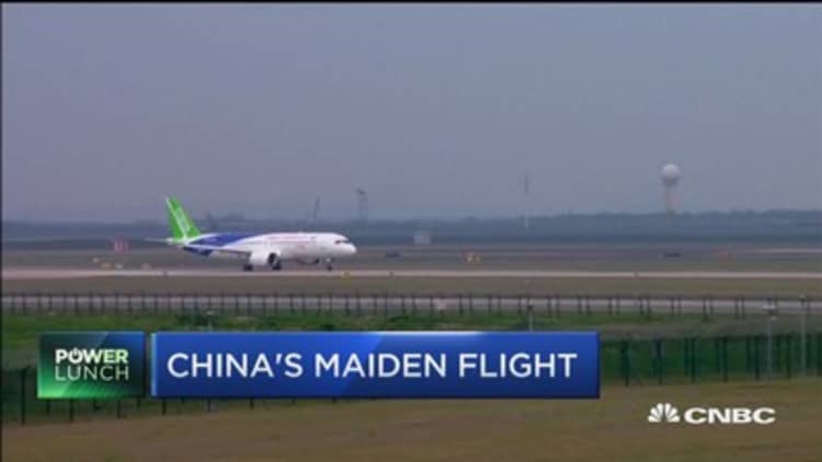 China's first domestic airplane makes its maiden flight