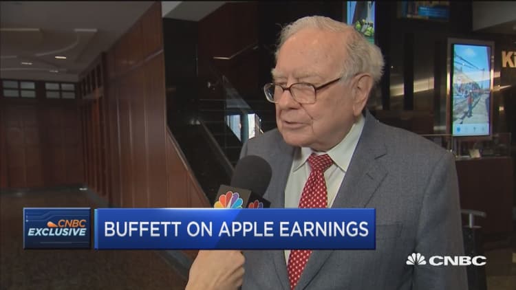 I've got a very effective flip phone: Buffett