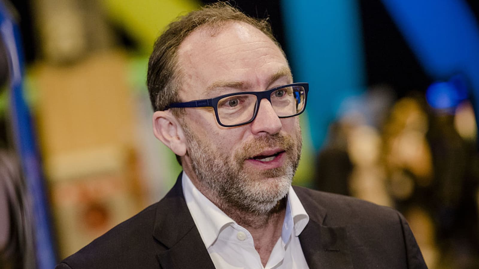 Wikipedia's Jimmy Wales wants new Facebook feature to burst 'filter bubble'