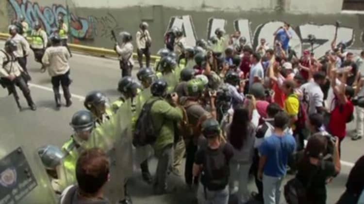 Venezuelan opposition threatens country won't pay Goldman Sachs' $2.8 billion bond deal