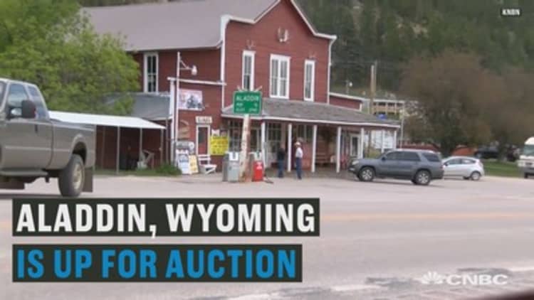 A tiny town with 15-people in Wyoming just went up for auction