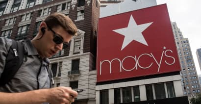Here's why Macy's isn't splitting its online business from its stores