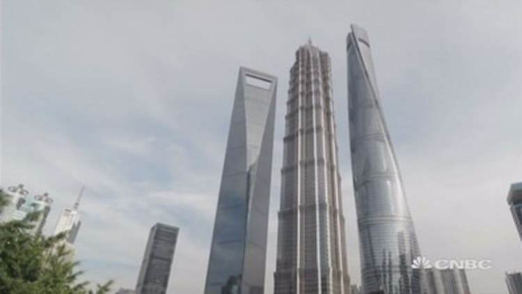 China's tallest building is facing problems