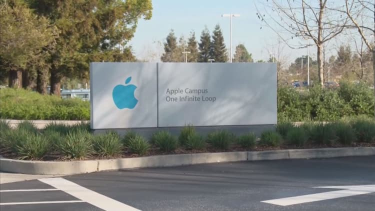 Apple gets rare downgrade by Pacific Crest to start week; analyst says own Alphabet instead