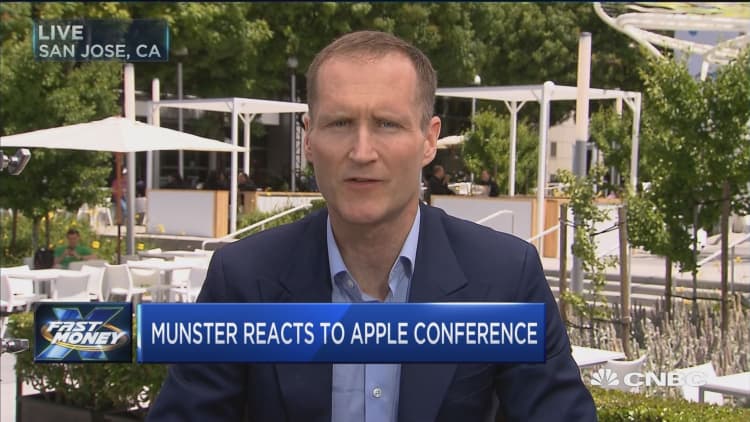 This tech investor reacts to Apple Developers Conference
