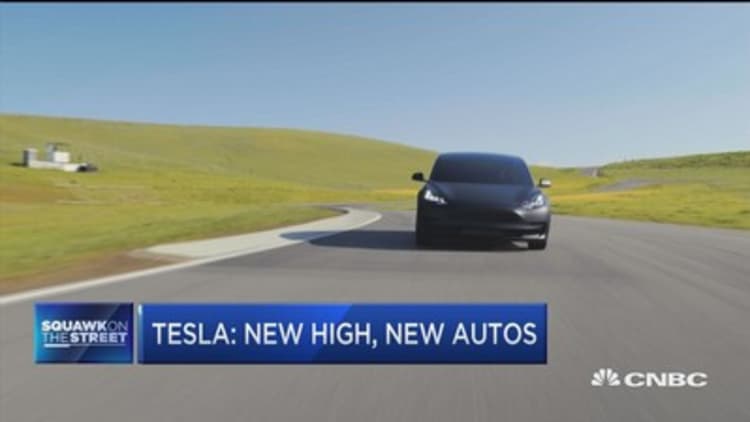 Tesla: New highs, new autos