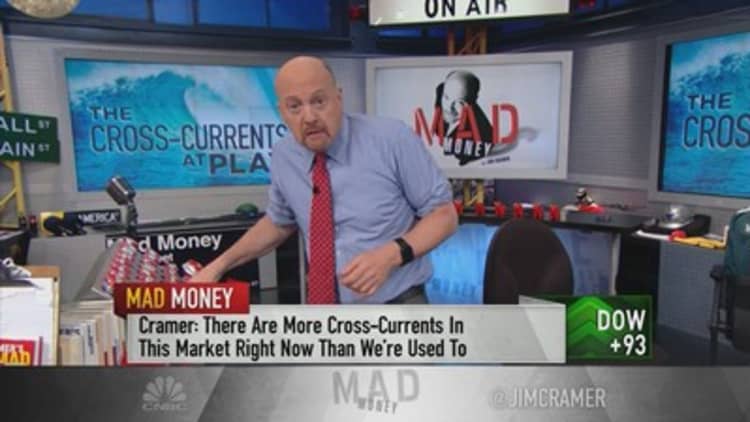 Cramer breaks down the market's cross-currents to make sense of the selloff