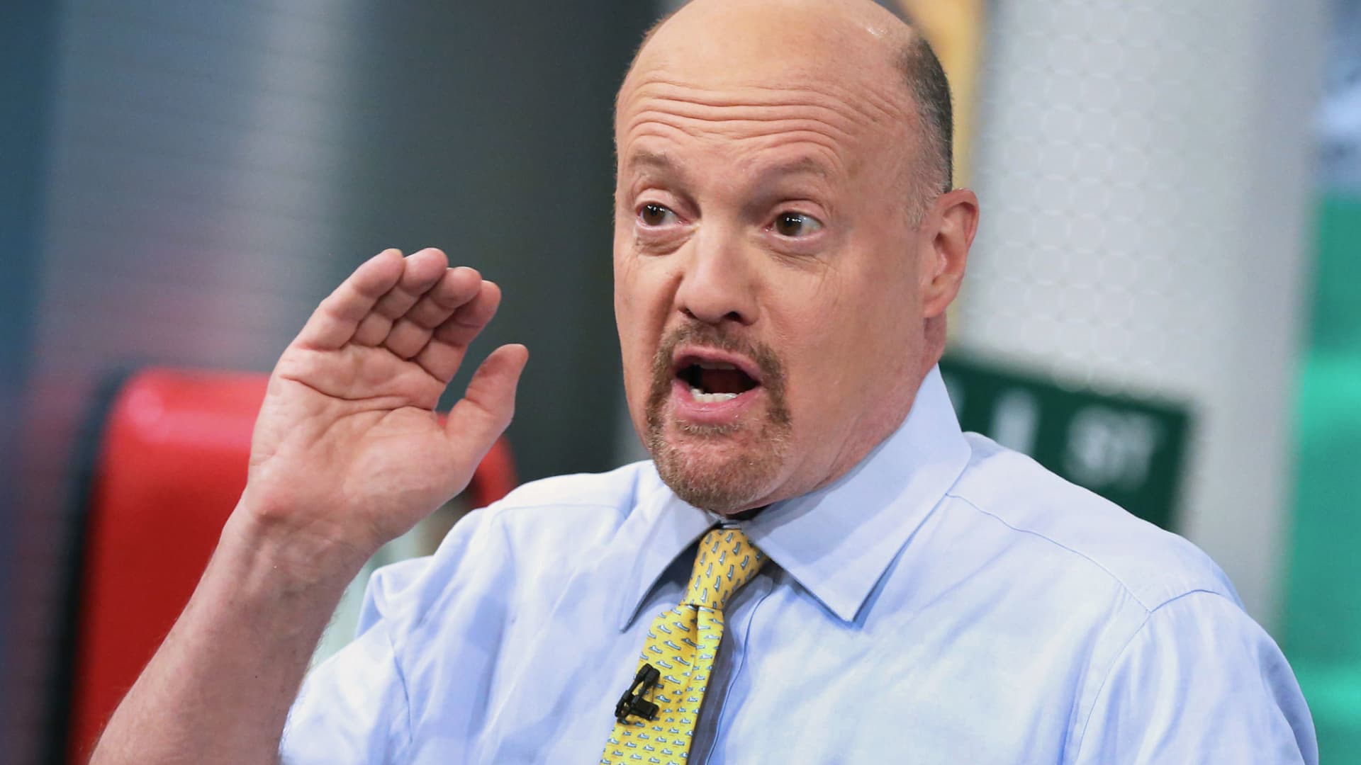 Keep trusting money-making companies through market turbulence, Cramer says