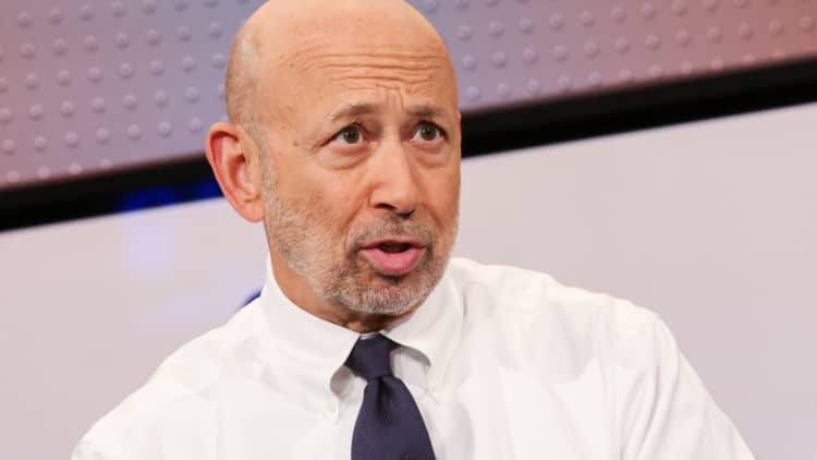 Goldman Sachs dips despite reporting strong earnings
