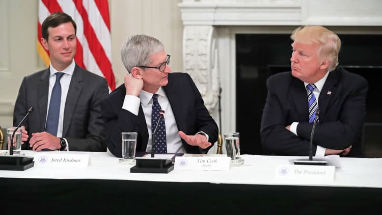 Trump says Apple's Tim Cook promised 3 big plants in US