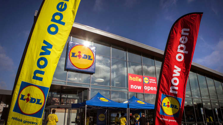 456 Consumer German Lidl Stock Photos, High-Res Pictures, and Images -  Getty Images