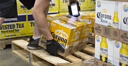 Constellation Brands' shares tumble as higher costs hit beer supply chain 