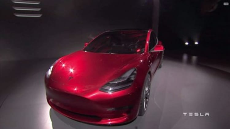 Tesla Model 3 release date: Elon Musk says there will be 'news' on Sunday