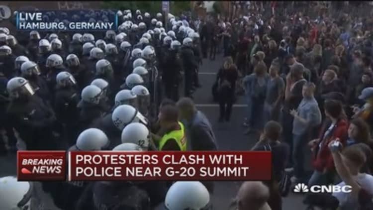 Hamburg protests pick up steam near G-20 summit