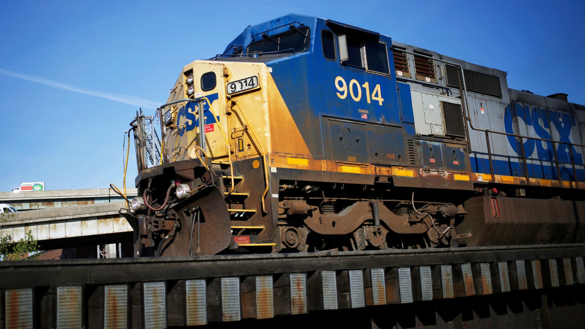 A CSX coal train heads south toward the Ohio River in Cincinnati, Ohio.