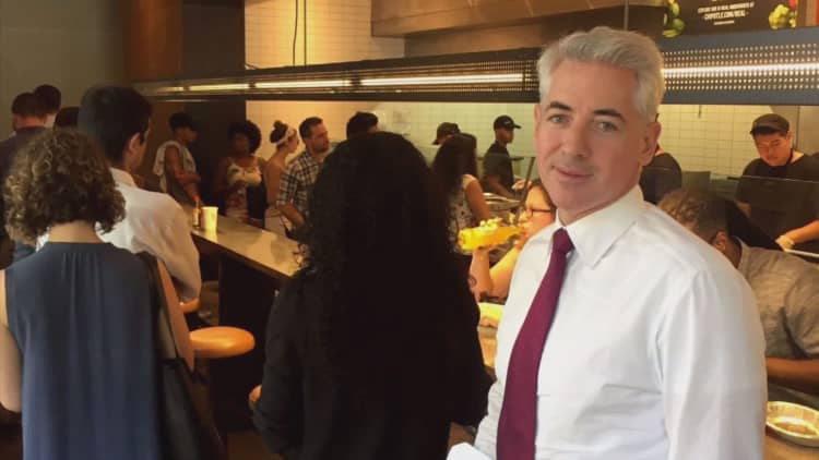 Bill Ackman tweets picture of himself ordering Chipotle in middle of latest food safety scare