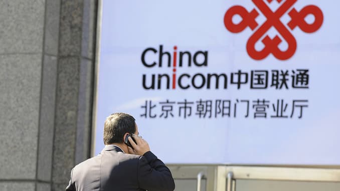 Senators want review of Chinese telecoms' approvals to operate in US