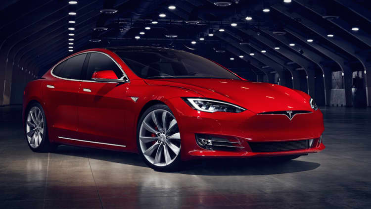 Tesla delivers first Model 3