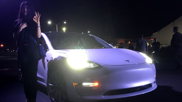 This Tesla bull sees stock going to $500 per share