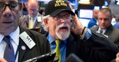 Dow at 22,000: All eyes on an index few investors actually own