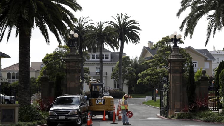 Wealthy San Francisco neighborhood sells street for $90,000